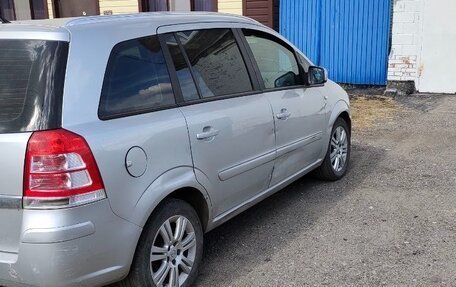 Opel Zafira B, 2012 год, 300 000 рублей, 2 фотография