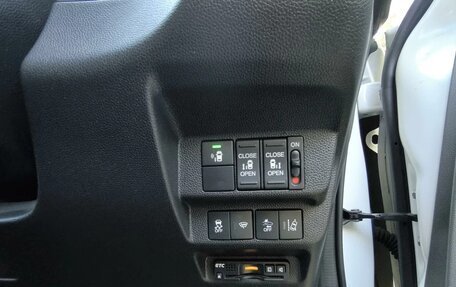 Honda Freed II, 2018 год, 1 620 000 рублей, 9 фотография