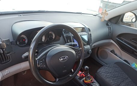 KIA cee'd I рестайлинг, 2007 год, 590 000 рублей, 22 фотография