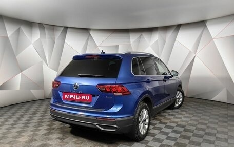 Volkswagen Tiguan II, 2021 год, 3 493 000 рублей, 2 фотография