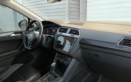 Volkswagen Tiguan II, 2019 год, 2 998 000 рублей, 12 фотография