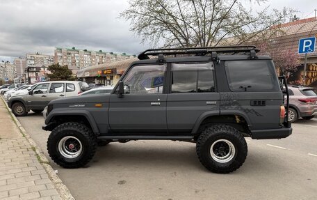 Toyota Land Cruiser 70, 1990 год, 1 900 000 рублей, 4 фотография