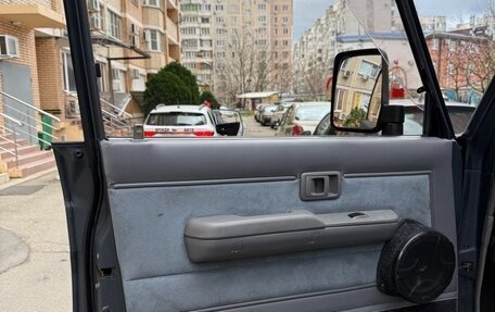 Toyota Land Cruiser 70, 1990 год, 1 900 000 рублей, 17 фотография