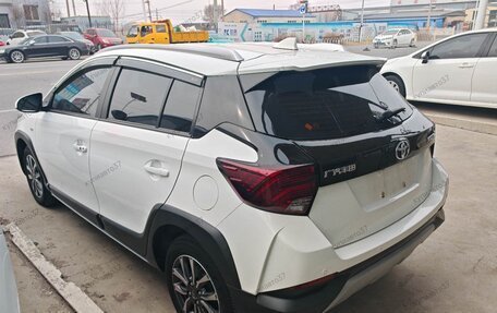 Toyota Yaris XP150 рестайлинг, 2022 год, 1 073 000 рублей, 2 фотография