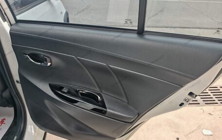 Toyota Yaris XP150 рестайлинг, 2022 год, 1 073 000 рублей, 10 фотография