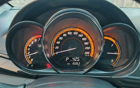 Toyota Yaris XP150 рестайлинг, 2022 год, 1 073 000 рублей, 23 фотография