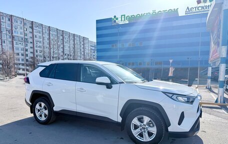 Toyota RAV4, 2023 год, 4 000 000 рублей, 2 фотография