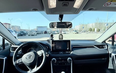 Toyota RAV4, 2023 год, 4 000 000 рублей, 11 фотография