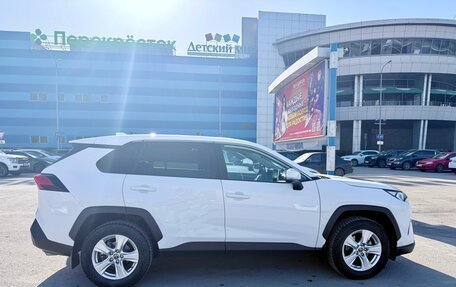 Toyota RAV4, 2023 год, 4 000 000 рублей, 6 фотография