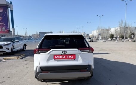 Toyota RAV4, 2023 год, 4 000 000 рублей, 7 фотография