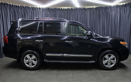 Toyota Land Cruiser 200, 2013 год, 2 998 000 рублей, 4 фотография