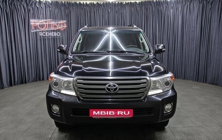 Toyota Land Cruiser 200, 2013 год, 2 998 000 рублей, 2 фотография