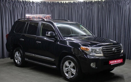 Toyota Land Cruiser 200, 2013 год, 2 998 000 рублей, 3 фотография