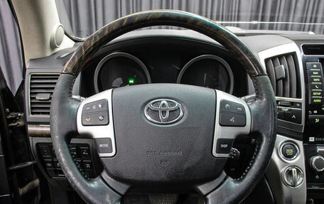 Toyota Land Cruiser 200, 2013 год, 2 998 000 рублей, 18 фотография