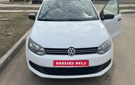 Volkswagen Polo VI (EU Market), 2015 год, 720 000 рублей, 3 фотография