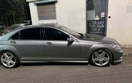 Mercedes-Benz S-Класс, 2011 год, 2 100 000 рублей, 3 фотография