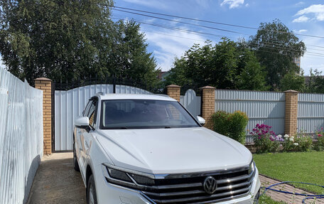 Volkswagen Touareg III, 2019 год, 4 150 000 рублей, 2 фотография