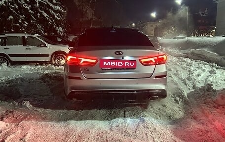 KIA K5 II, 2018 год, 1 700 000 рублей, 6 фотография