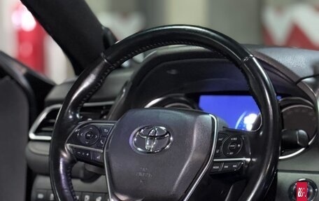 Toyota Camry, 2019 год, 3 050 000 рублей, 10 фотография