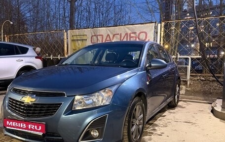 Chevrolet Cruze II, 2013 год, 800 000 рублей, 3 фотография