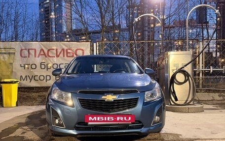 Chevrolet Cruze II, 2013 год, 800 000 рублей, 2 фотография