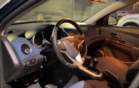 Chevrolet Cruze II, 2013 год, 800 000 рублей, 7 фотография