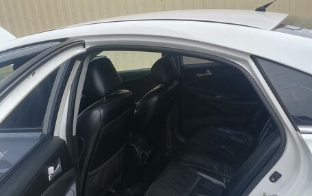 Hyundai Sonata VI, 2011 год, 1 050 000 рублей, 8 фотография