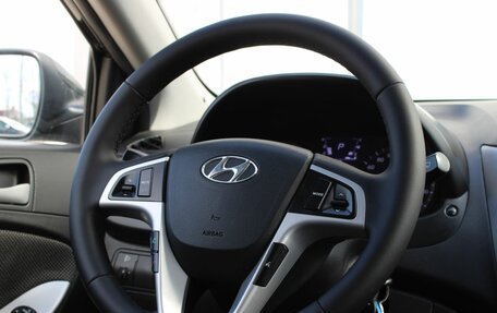 Hyundai Solaris II рестайлинг, 2013 год, 940 000 рублей, 21 фотография