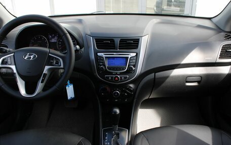 Hyundai Solaris II рестайлинг, 2013 год, 940 000 рублей, 20 фотография