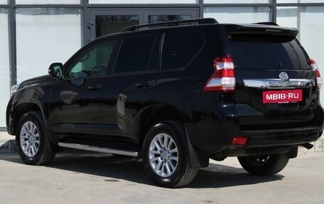 Toyota Land Cruiser Prado 150 рестайлинг 2, 2016 год, 4 030 000 рублей, 7 фотография