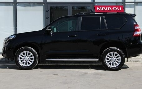 Toyota Land Cruiser Prado 150 рестайлинг 2, 2016 год, 4 030 000 рублей, 9 фотография