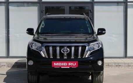 Toyota Land Cruiser Prado 150 рестайлинг 2, 2016 год, 4 030 000 рублей, 2 фотография