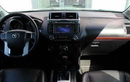 Toyota Land Cruiser Prado 150 рестайлинг 2, 2016 год, 4 030 000 рублей, 17 фотография