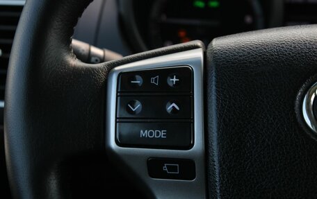 Toyota Land Cruiser Prado 150 рестайлинг 2, 2016 год, 4 030 000 рублей, 19 фотография