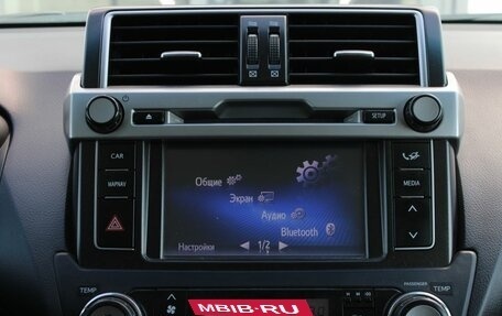 Toyota Land Cruiser Prado 150 рестайлинг 2, 2016 год, 4 030 000 рублей, 21 фотография