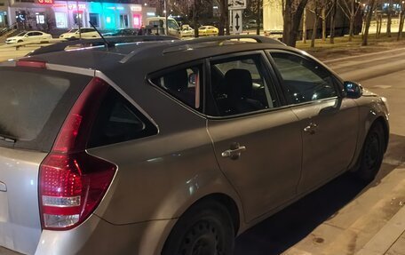 KIA cee'd I рестайлинг, 2010 год, 380 000 рублей, 2 фотография