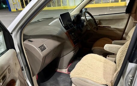 Toyota Gaia, 2003 год, 650 000 рублей, 9 фотография