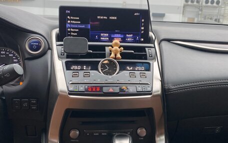 Lexus NX I, 2018 год, 1 450 000 рублей, 17 фотография