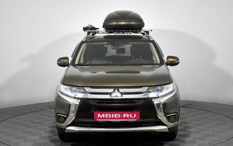 Mitsubishi Outlander III рестайлинг 3, 2017 год, 1 980 000 рублей, 2 фотография