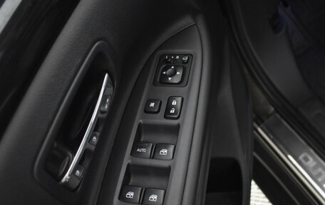 Mitsubishi Outlander III рестайлинг 3, 2017 год, 1 980 000 рублей, 21 фотография