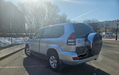 Toyota Land Cruiser Prado 120 рестайлинг, 2007 год, 2 000 000 рублей, 5 фотография