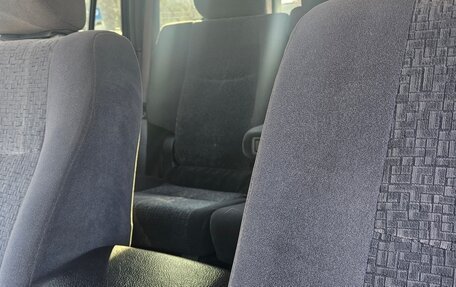 Toyota Land Cruiser Prado 120 рестайлинг, 2007 год, 2 000 000 рублей, 9 фотография