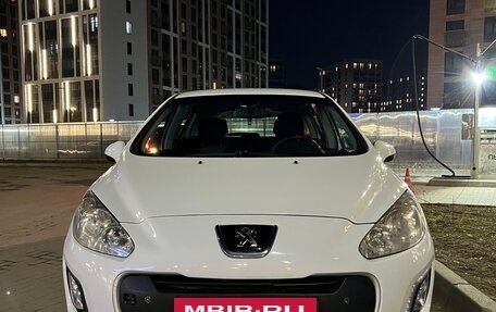 Peugeot 308 II, 2011 год, 690 000 рублей, 2 фотография