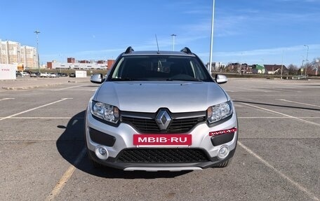 Renault Sandero II рестайлинг, 2014 год, 1 070 000 рублей, 2 фотография