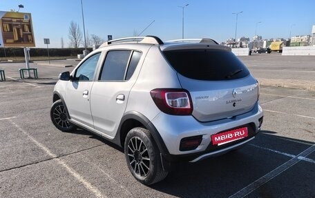 Renault Sandero II рестайлинг, 2014 год, 1 070 000 рублей, 7 фотография