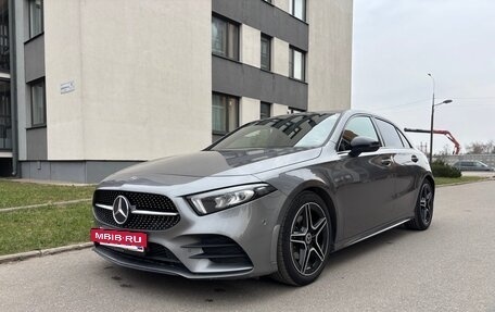 Mercedes-Benz A-Класс, 2019 год, 2 850 000 рублей, 2 фотография