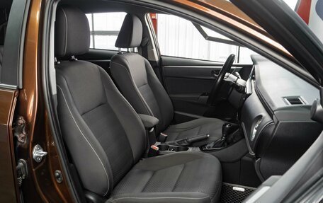 Toyota Corolla, 2018 год, 1 899 000 рублей, 8 фотография