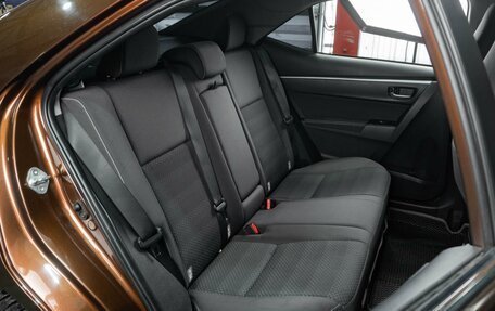 Toyota Corolla, 2018 год, 1 899 000 рублей, 7 фотография