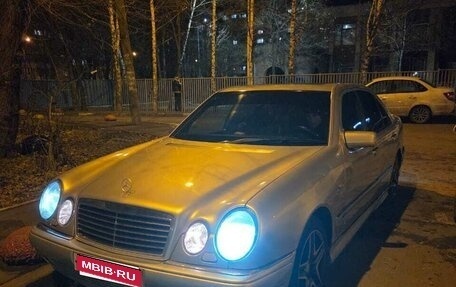 Mercedes-Benz E-Класс, 1997 год, 500 000 рублей, 1 фотография