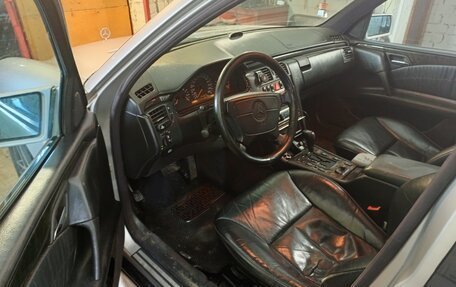 Mercedes-Benz E-Класс, 1997 год, 500 000 рублей, 8 фотография